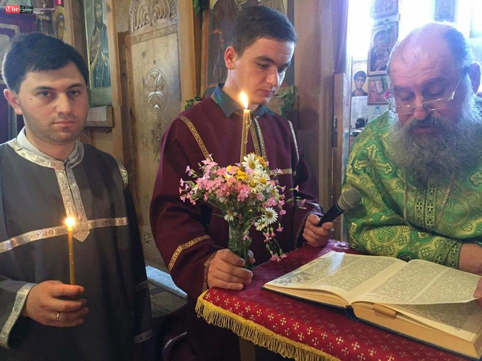 ცხოვრება სტიქარის შესამოსელში – ვის განასახიერებს სტიქაროსანი ღვთისმსახურებისას