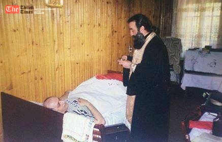 უამრავი მნახველი მოდის და ყველა გაოცებულია, მე კი ვეუბნები: ,,- ხედავთ ღმერთს რა შეუძლია-მეთქი”…