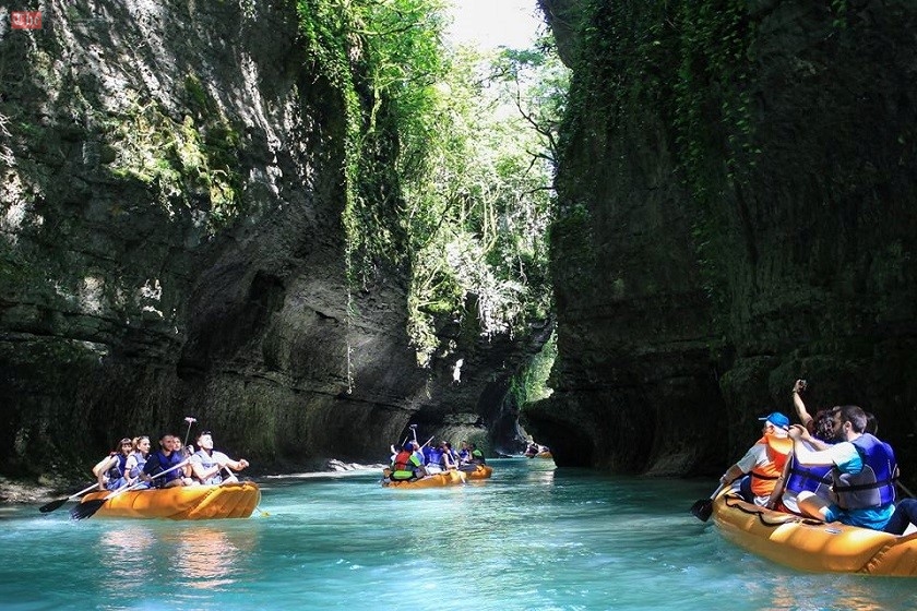 მარტვილის კანიონის ვიზიტორთა უსაფრთხოებისთვის მაშველები გადაამზადეს