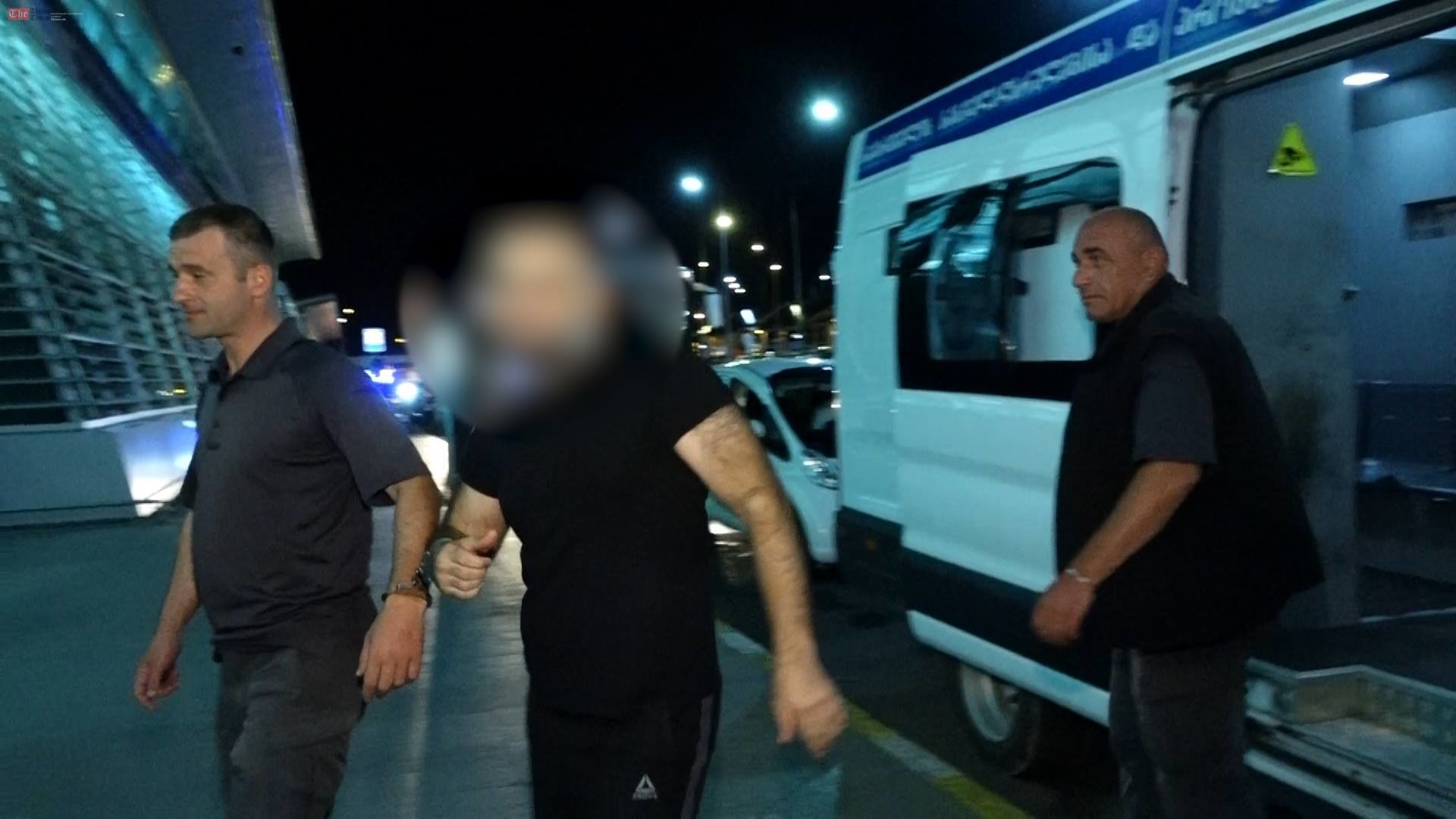 შსს-ს მიერ დაკავებული, ინტერპოლით ძებნილი პირის ექსტრადიცია თბილისის აეროპორტიდან განხორციელდა