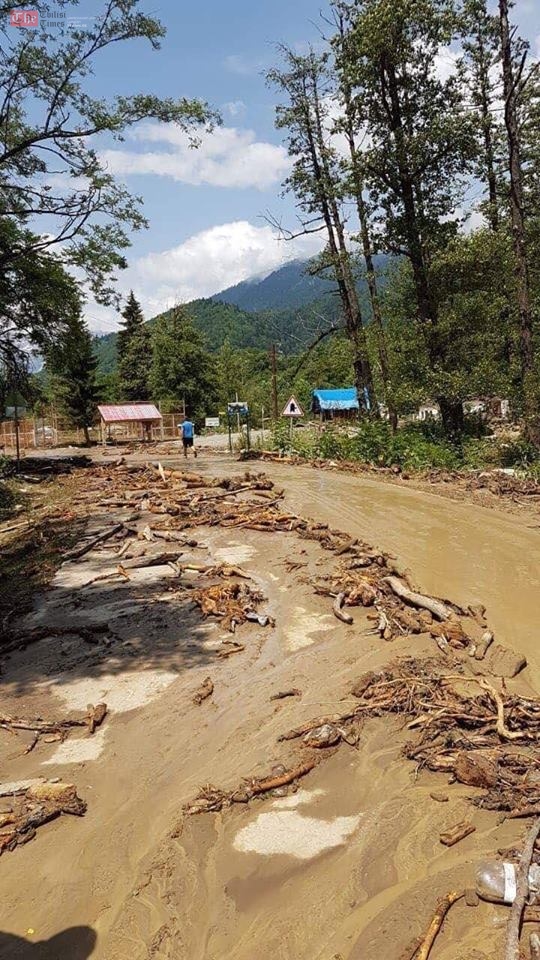 სოფელ ჭუბერში შექმნილი ვითარების გამო, საგანგებო სიტუაციების მართვის სამსახური მუშაობის განსაკუთრებულ რეჟიმზე გადავიდა