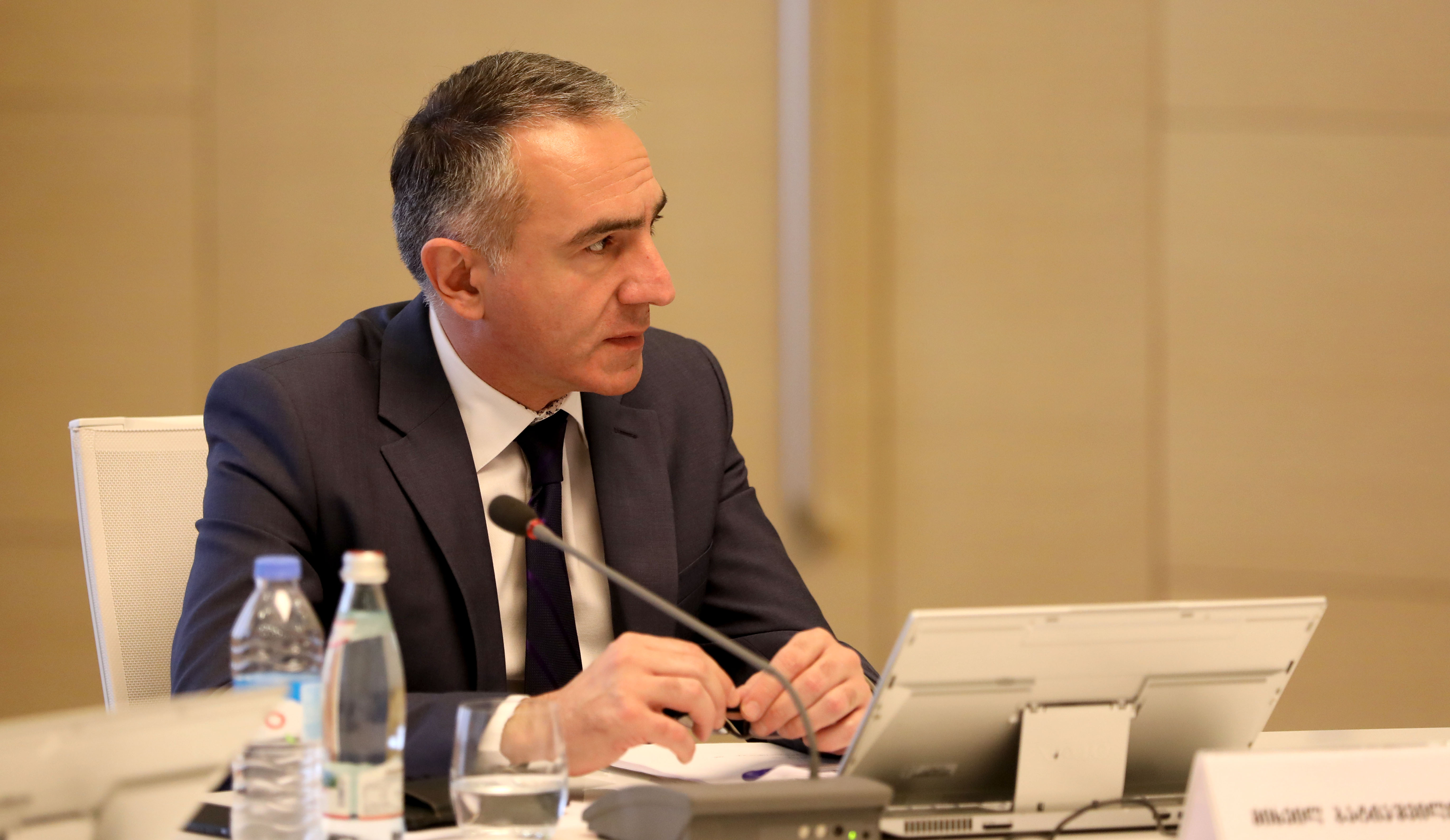 ბაკალავრებისთვის და მაგისტრანტებისთვის გრანტების მოცულობა დამტკიცდა