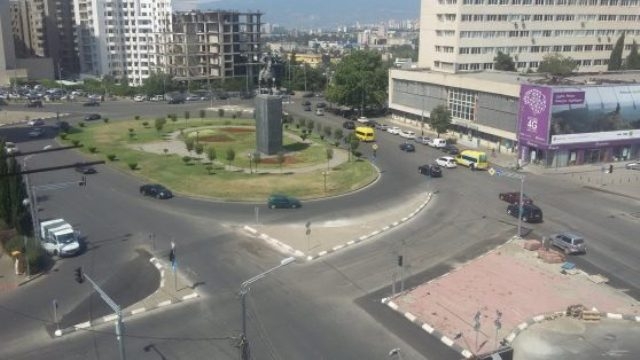 სააკაძის მოედანზე ტრანსპორტის მოძრაობა სრულად აღდგა