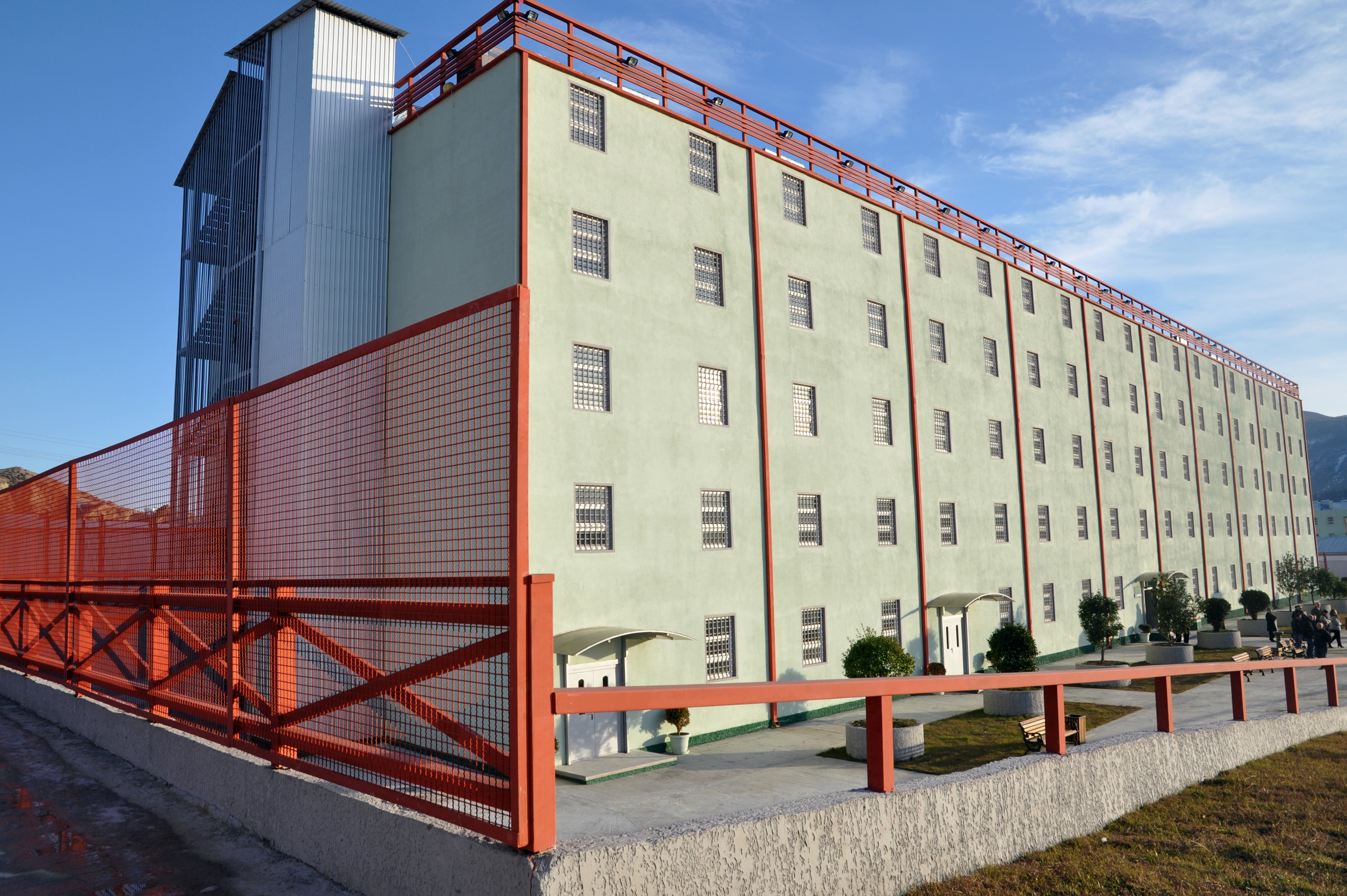 იუსტიციის მინისტრის ბრძანებით სასჯელაღსრულების ყველა დაწესებულებაში პატიმრებს მაცივრით სარგებლობის უფლება მიეცათ