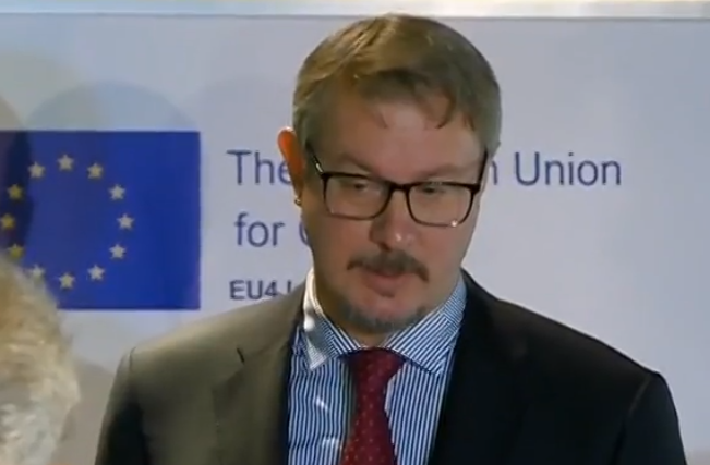 საქართველოში ევროკავშირის ელჩი ამბობს, რომ „ომეგა ჯგუფის“ საქმეზე გამოძიებას აკვირდება