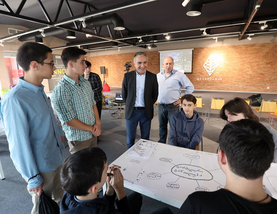 განათლების რეფორმის განხორციელების პროცესში ოლიამპიადებში გამარჯვებული მოსწავლეებიც ჩაერთნენ