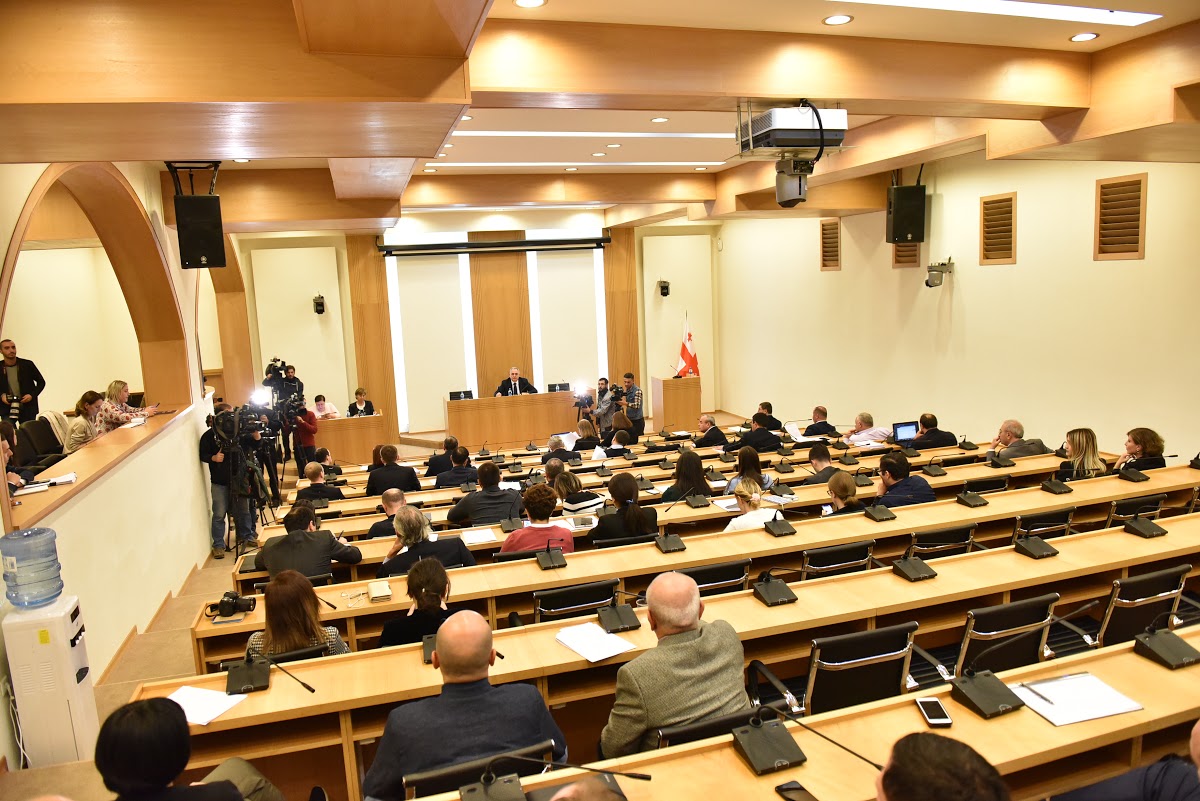 საფინანსო-საბიუჯეტო კომიტეტმა 2019 წლის სახელმწიფო ბიუჯეტის კანონპროექტს მხარი დაუჭირა