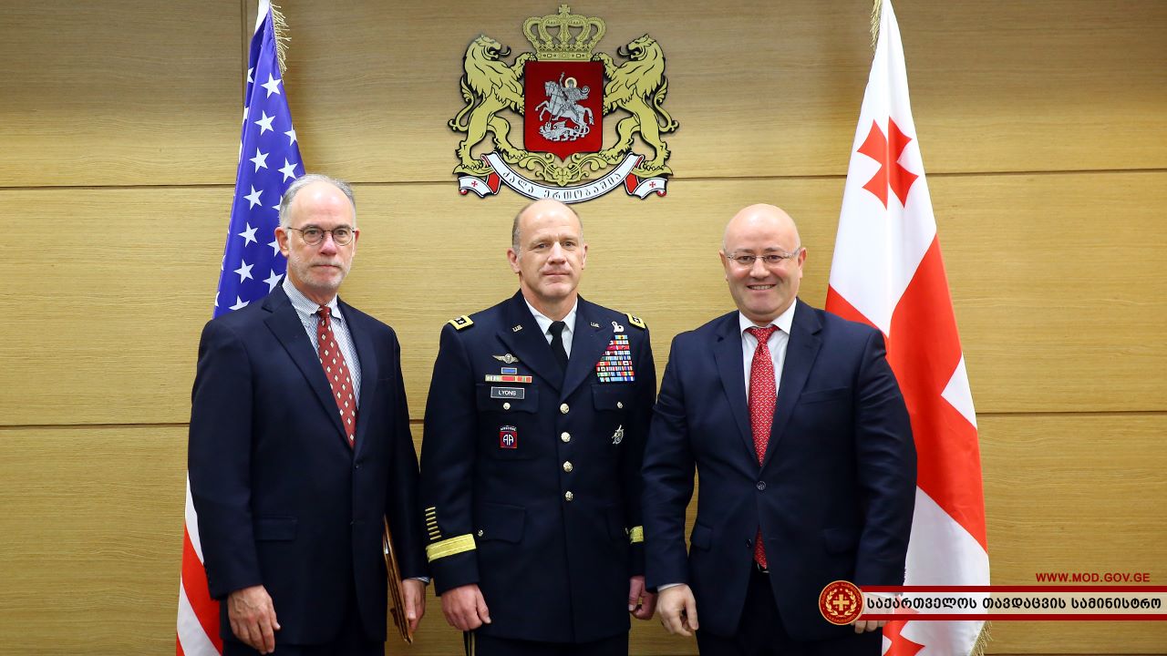 ლევან იზორიამ აშშ-ის არმიის ტრანსპორტირების სარდალს უმასპინძლა