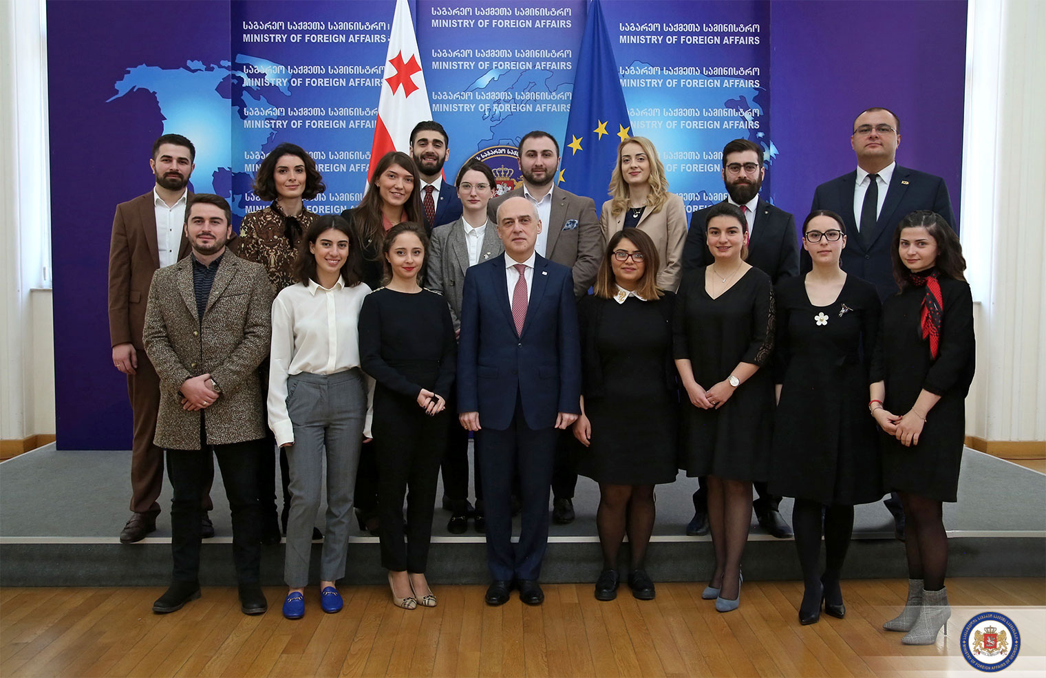 დავით ზალკალიანი პროგრამის „იყავი შენი ქვეყნის ახალგაზრდა ელჩი“ გამარჯვებულებს შეხვდა