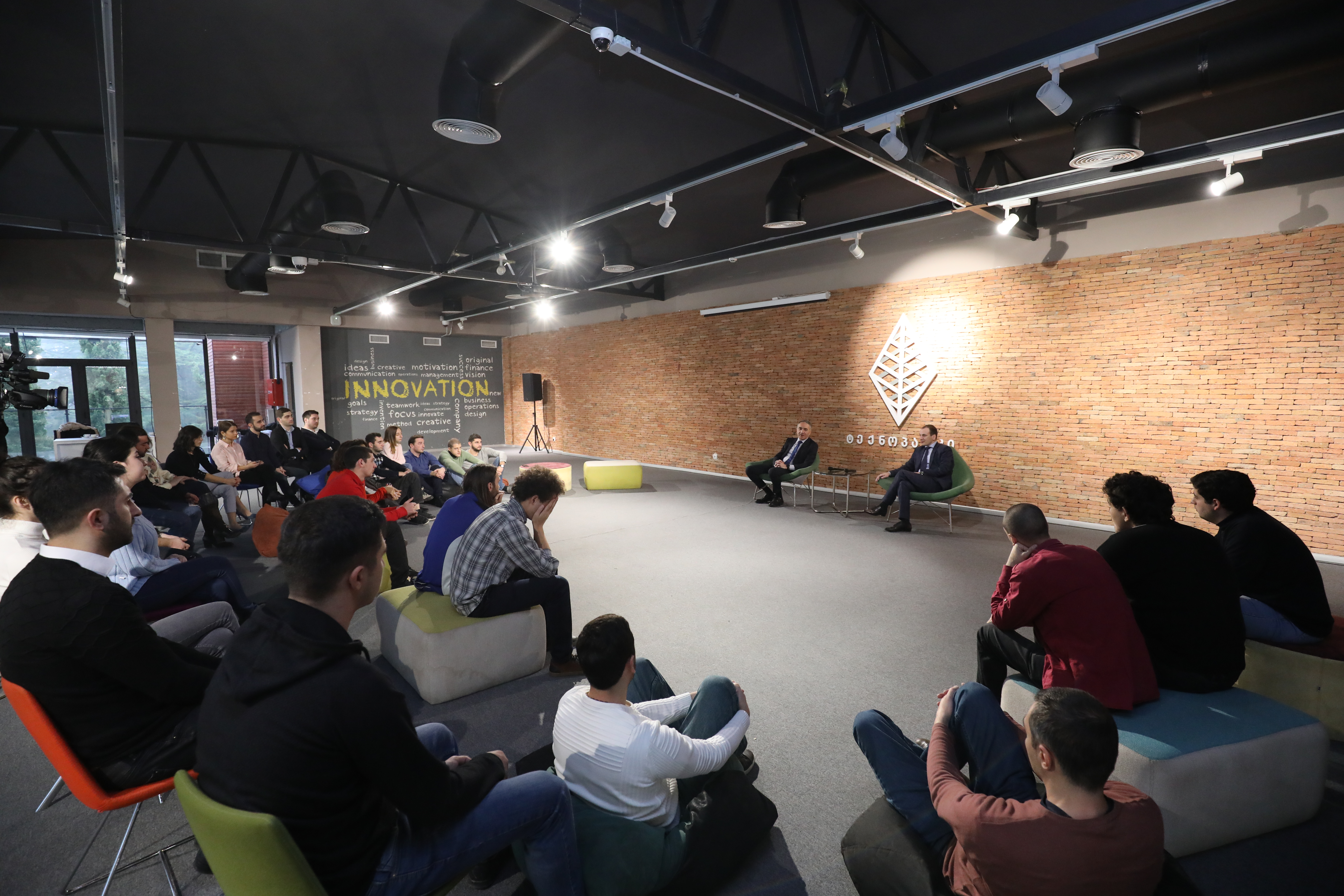 განათლების, მეცნიერების, კულტურისა და სპორტის სამინისტრო გადამზადების ახალ პროგრამებს იწყებს