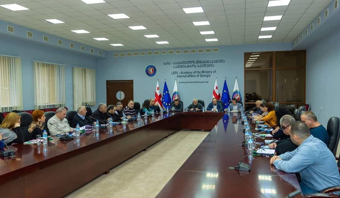შინაგან საქმეთა სამინისტროს მიგრაციის დეპარტამენტის თანამშრომლებს ევროპელმა ექსპერტებმა საკუთარი გამოცდილება გაუზიარეს