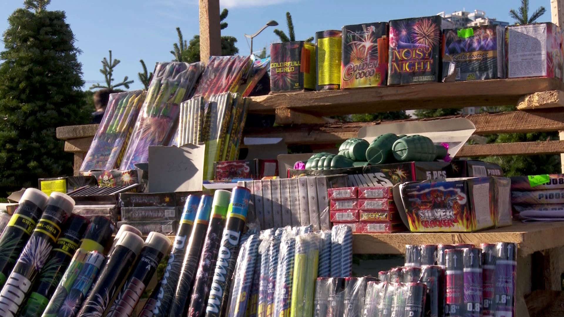 პიროტექნიკის 18 წლამდე პირებისთვის მიყიდვა იკრძალება და ადმინისტრაციული წესით დასჯადი ხდება