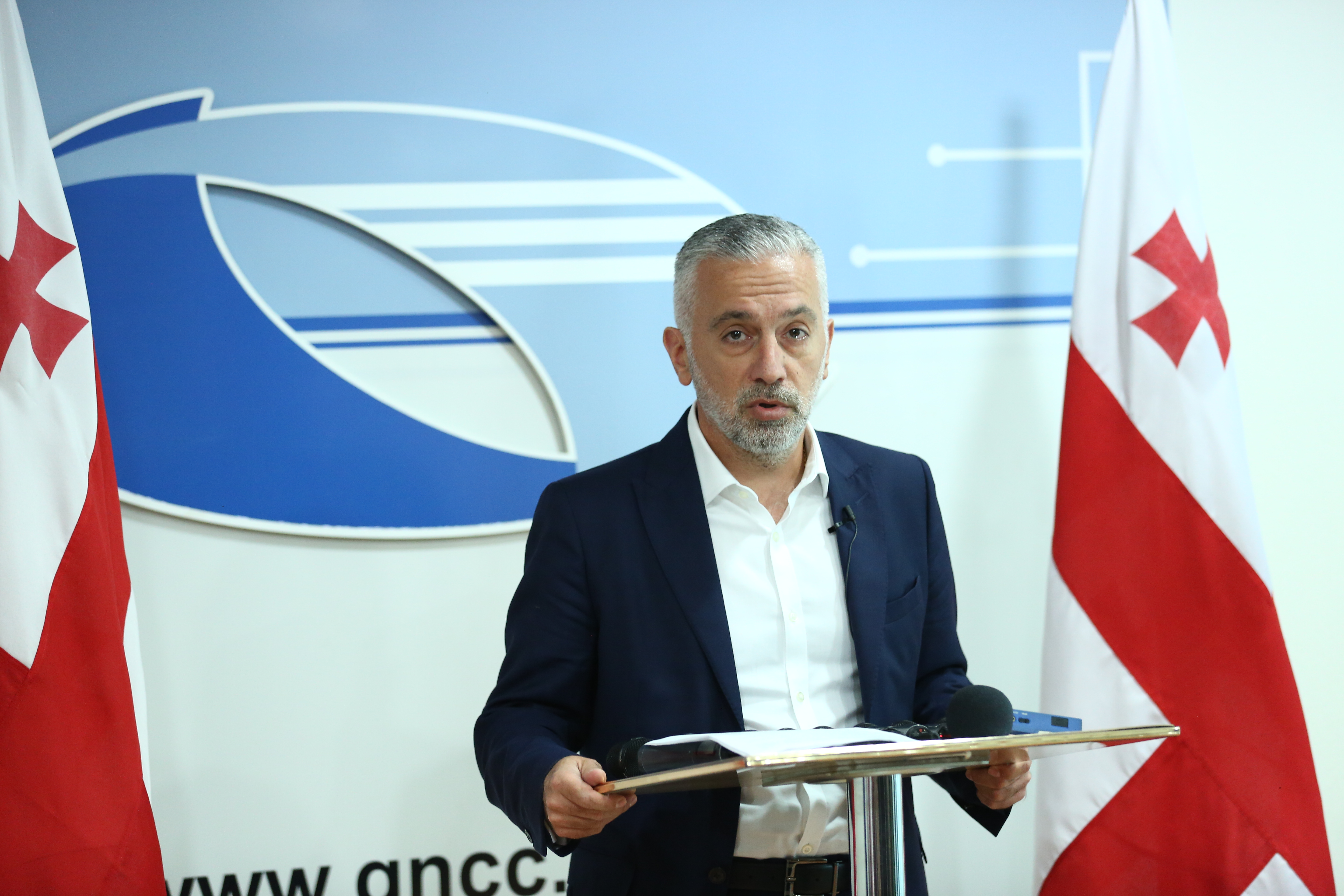 კახა ბექაური მერიისა და სემეკის ხელმძღვანელობას მემკვიდრეობით მიღებული არასწორი გადაწყვეტილებების გამოსწორებას სთხოვს