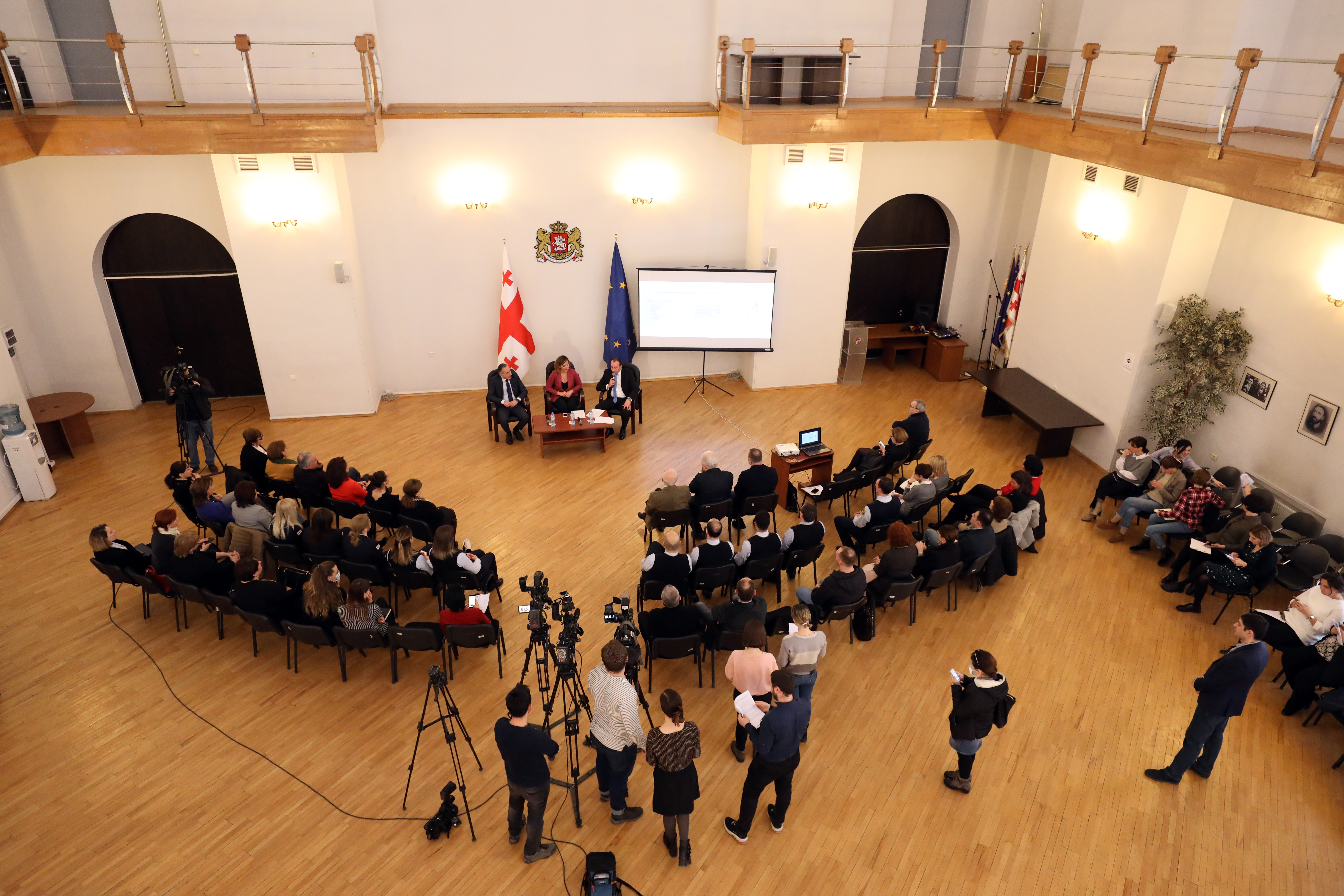 მიხეილ ბატიაშვილმა შსს-ს და ამერიკელ პარტნიორებს „უსაფრთხო სკოლის“ მიმართულების მხარდაჭერისთვის მადლობა გადაუხადა