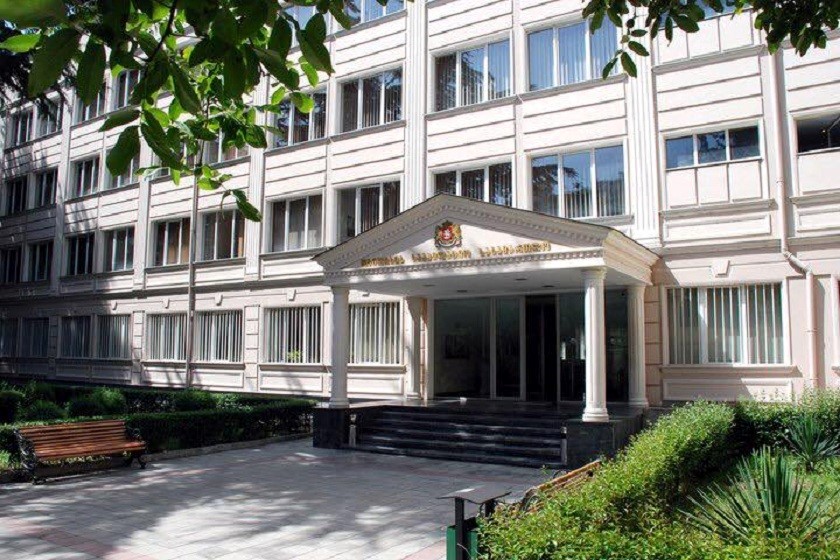 ოჯახში ძალადობისთვის მსჯავრდებულის გამამტყუნებელი განაჩენი სააპელაციო სასამართლომ ძალაში დატოვა