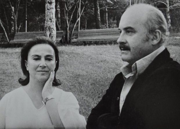 „კი არ მაგონდები, მელანდები“- რეზო თაბუკაშვილის სასიყვარულო წერილი მედეა ჯაფარიძეს