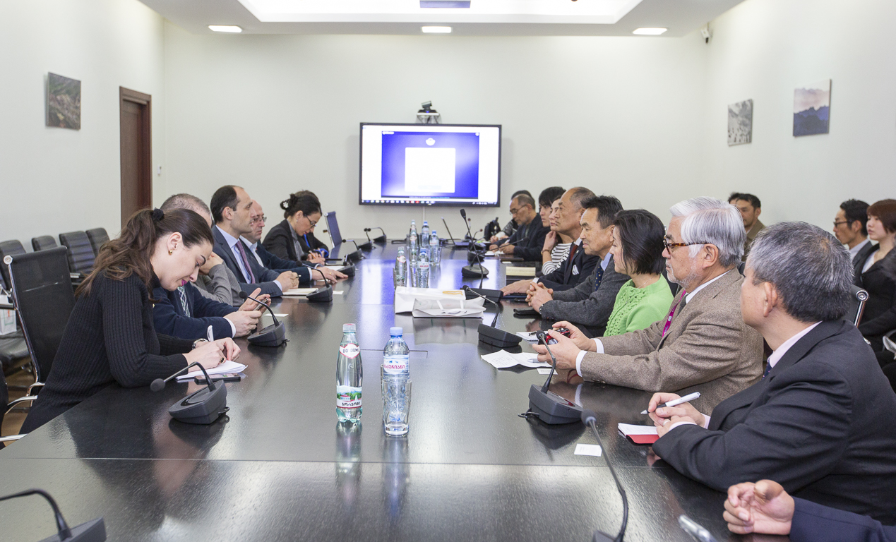 ლევან დავითაშვილი იაპონელ მეღვინეებს შეხვდა