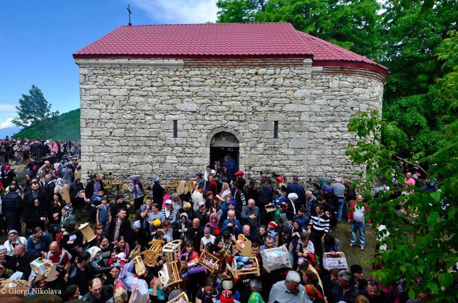 “წაჩხურუ”-უშვილო წყვილების შემწე ტაძარი