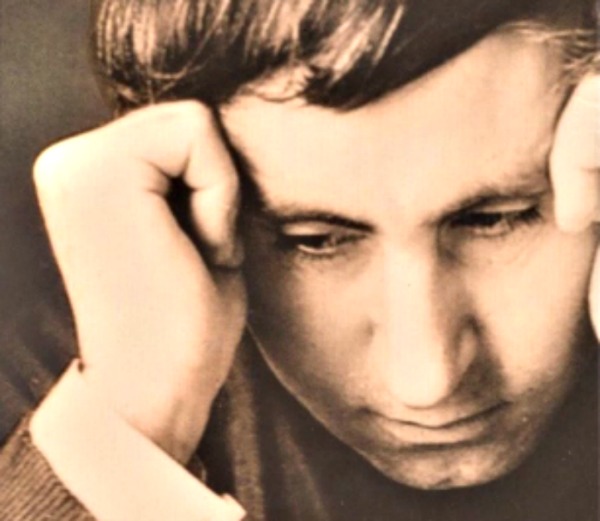 ცხრა შეკითხვა სიყვარულის შესახებ -გოდერძი ჩოხელი