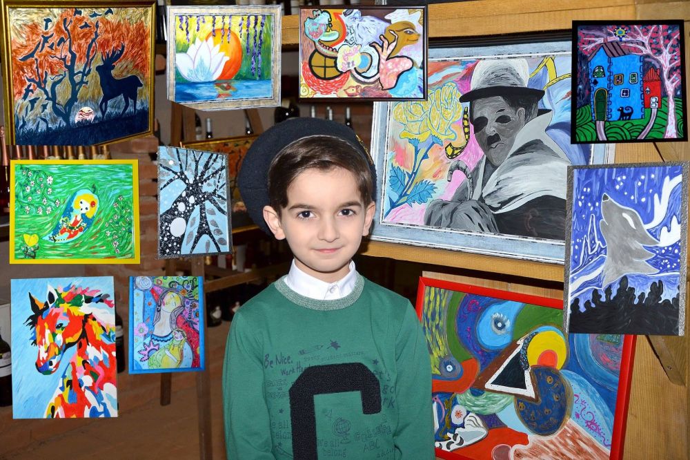 7 წლის გეგა სოფრომაძის ნამუშევარი მსოფლიოს მასშტაბით 650 000 ნახატს შორის შეირჩა