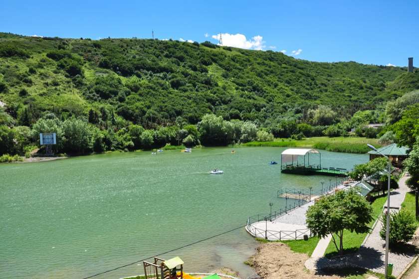 კუს ტბა მთაწმინდას საფეხმავლო ბილიკით დაუკავშირდება