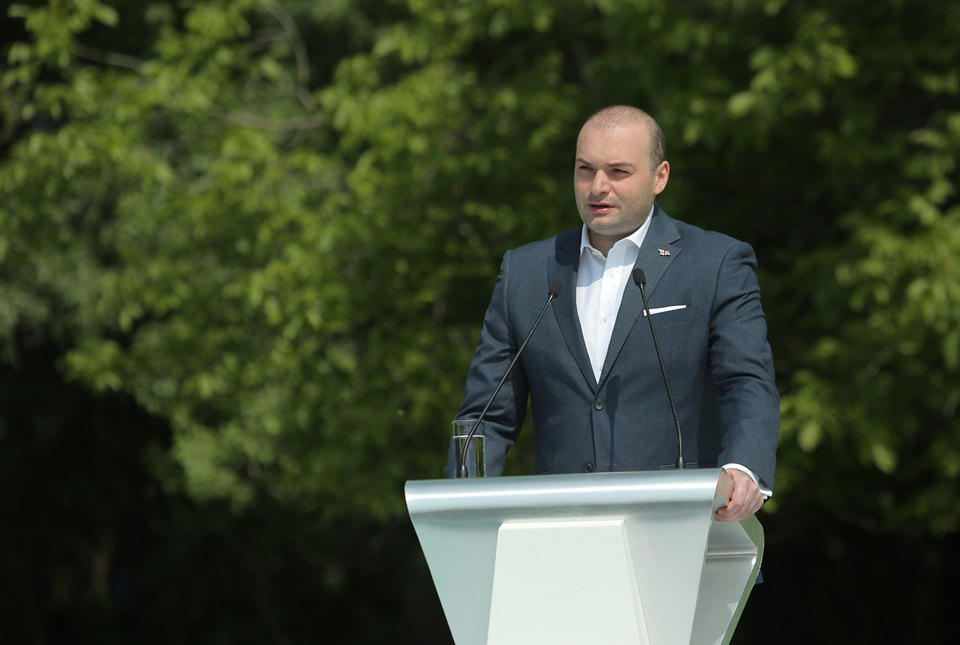 მამუკა ბახტაძე – გპირდებით, რომ 2022 წელს პედაგოგის მინიმალური ხელფასი 1500-დან 1800 ლარამდე იქნება