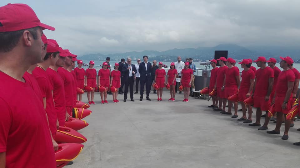 დღეს ბათუმში ტურისტული სეზონი მაშველებმა გახსნეს