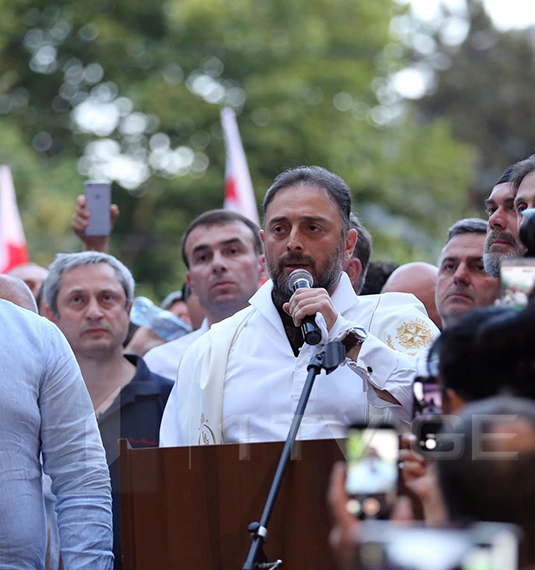 ლევან ვასაძე – ჩვენ ვემიჯნებით პირდაპირ და უშუალო ბმას საყვარელ დედაეკლესიასთან