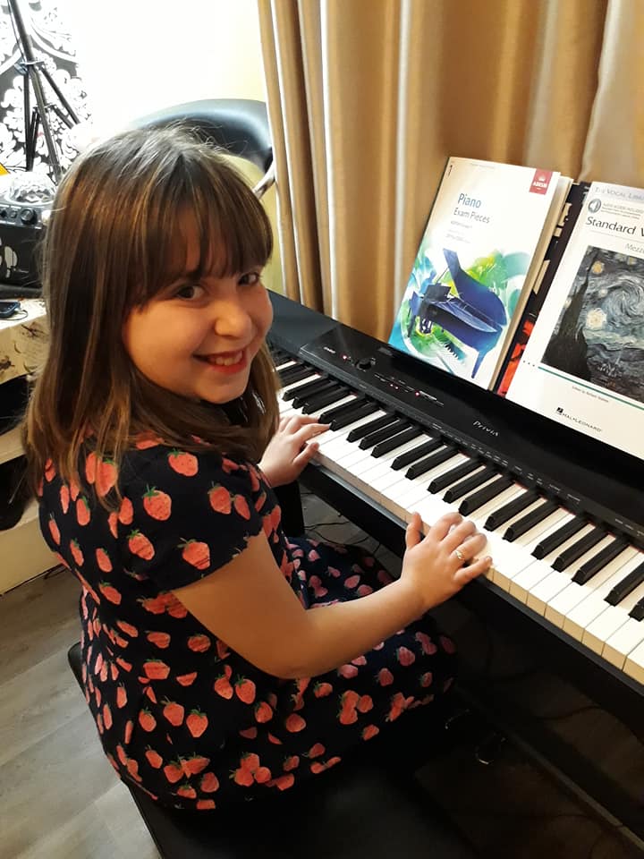 ცხრა წლის ქართველი საოპერო მომღერალი ბრიტანეთის დიდი სცენიდან