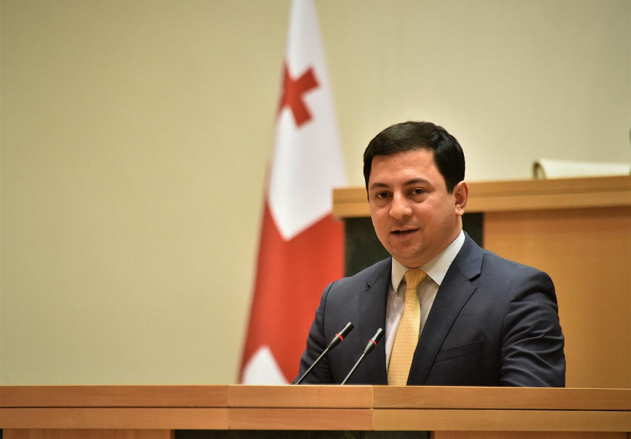 არჩილ თალაკვაძე საქართველოს პარლამენტის თავმჯდომარე გახდა
