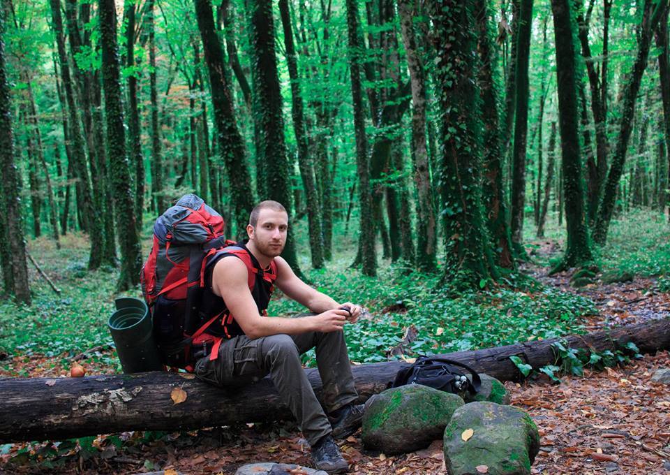 „მთა ცხოვრებას მაგონებს, ანუ როცა მთაზე ადიხარ, გგონია, რომ სულ ცოტა დარჩა“ (ფოტოკოლაჟი)