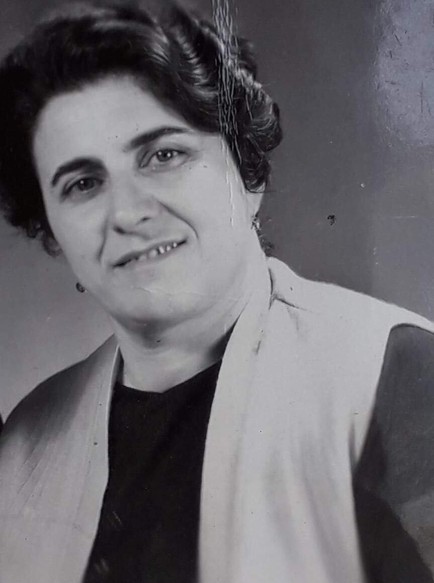 „სუფრას ყოველთვის ღმერთის დიდებით ვიწყებდი” -თამადა ქალის ნაამბობი