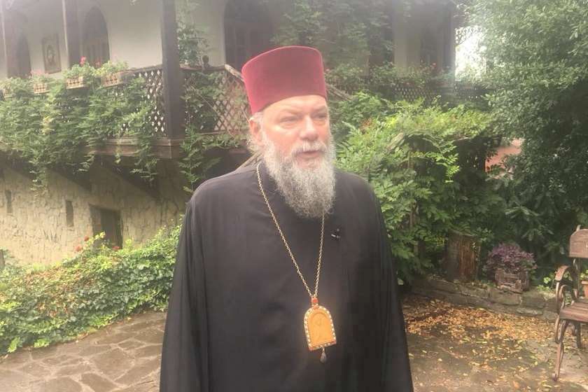 წმინდა სინოდი დეკანოზ გიორგი მამალაძეს გათავისუფლების შესახებ პრეზიდენტთან უშუამდგომლებს