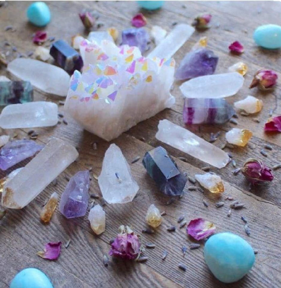 გემოლოგი: განსაკუთრებული სიფრთხილე გამოიჩინეთ გამჭვირვალე ძვირფასი ქვების შეძენისას