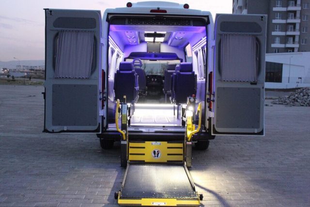 თბილისის მერიამ პარასპორტსმენებისთვის სამი ადაპტირებული მიკროავტობუსი შეიძინა