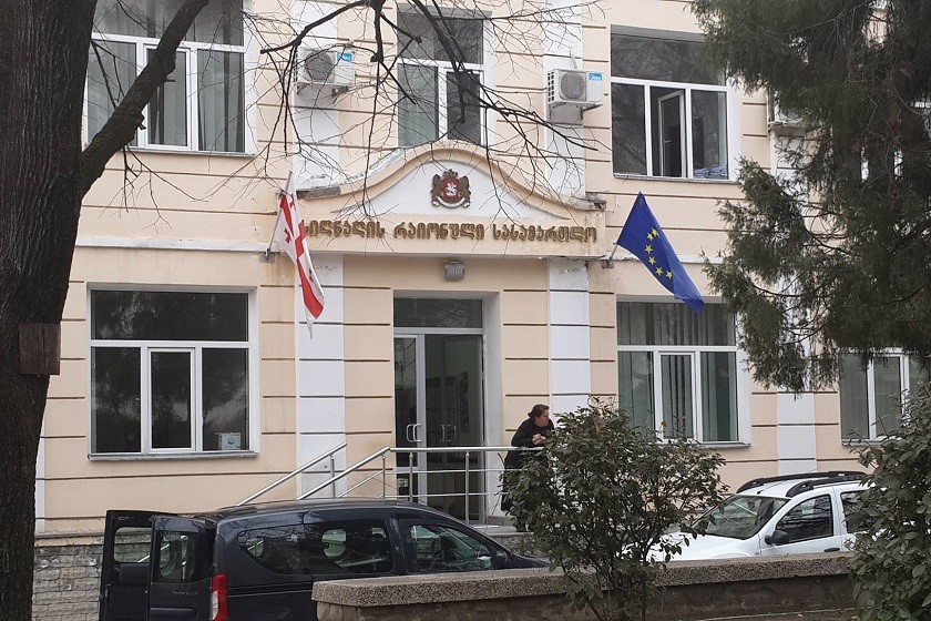 სოფელ მირზაანის რწმუნებულის შვილის დაჭრაში ბრალდებულს 10 000-ლარიანი გირაო შეეფარდა