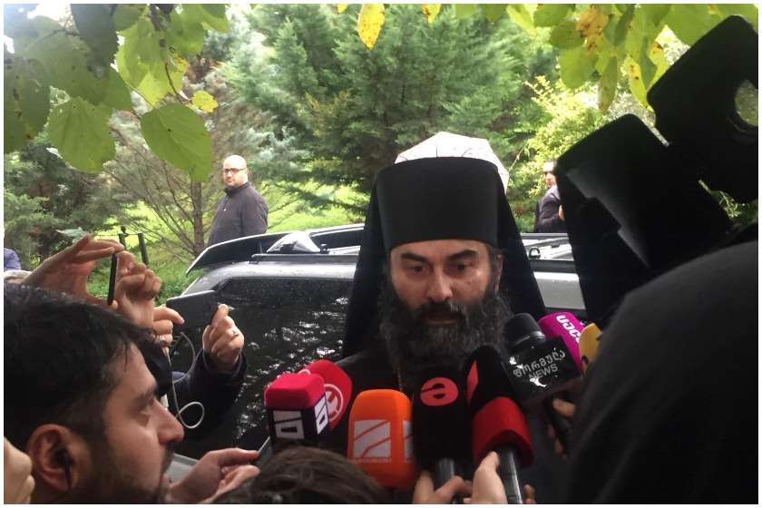 მეუფე გრიგოლი მეუფე პეტრეზე – ჩვენი ძმა, ჩვენი მეგობარი რჩება და გვეხმარება გადაბარებაში – მე მარტო ვერ შევძლებ, ვთხოვ, რომ მეუფე დარჩეს აქ