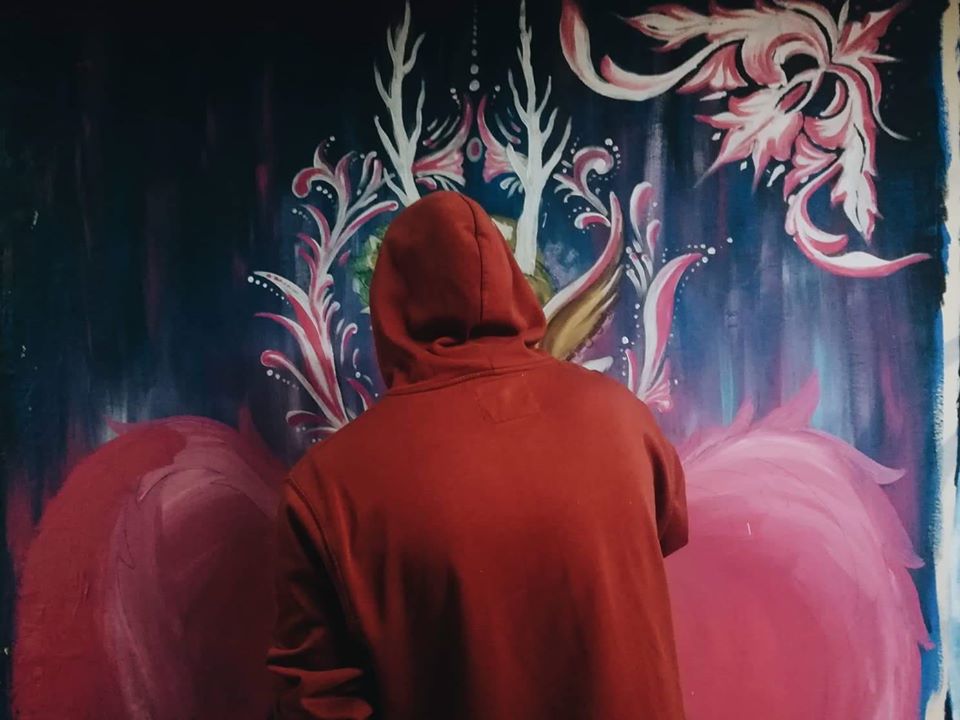 ქართველი მხატვარი, რომელიც ცნობილი მხატვრების ნამუშევრების თავისებურ დიზაინს ქმნის ტელეფონში