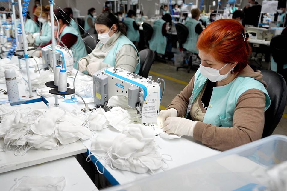 დაავადებათა კონტროლის ცენტრის წარმომადგენლის ინფორმაციით, პირბადეები, რომელიც „აჭარა ტექსტილში“ იკერება, უსაფრთხო და მრავალჯერადი გამოყენებისაა