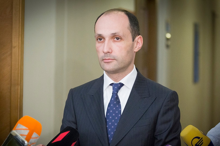 ლევან დავითაშვილის ინფორმაციით, მთავრობა სურსათის 9 ძირითად პროდუქტზე ფასს აზღვევს