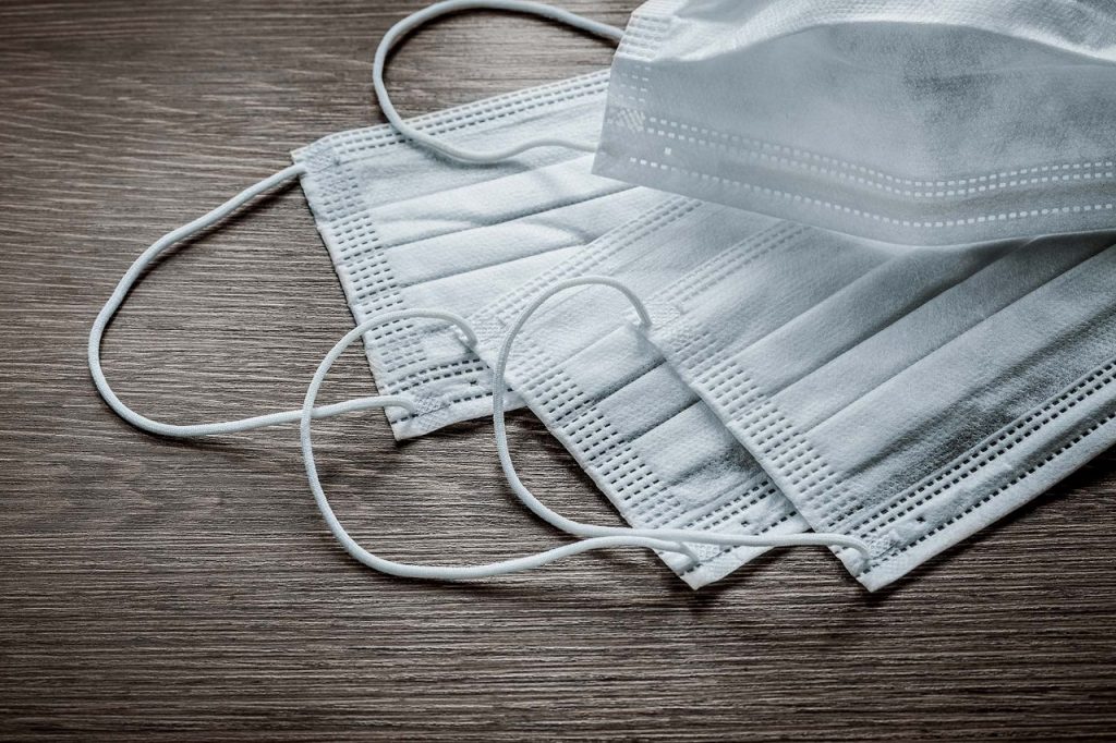 საქართველოში დამზადებული პირბადეები გარკვეულ პირებს უფასოდ დაურიგდება