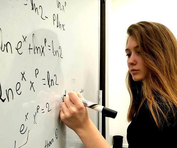 “გოგონა მომავლიდან” – 18 წლის მარიამ გედენიძე საფრანგეთის ნომერ პირველ ტექნოლოგიურ უნივერსიტეტში სრული დაფინანსებით ჩაირიცხა