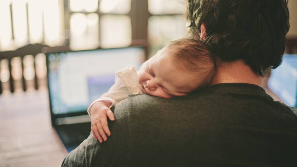 ანაზღაურებადი შვებულების აღებას მამებიც შეძლებენ