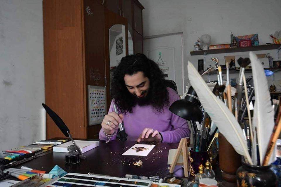 “ყოველი გაცოცხლებული ვიზუალი ფორმაში ქმნილი ენერგიაა” – გიორგი სისაური ქართული დამწერლობის შესახებ