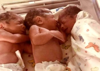 ბედნიერი მშობლები ბათუმიდან – 19 წლიანი ლოდინის შემდეგ, 3 ტყუპი დაიბადა