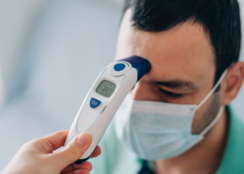 კორონავირუსული ინფექციის ყველაზე გავრცელებული 3 ნიშანი