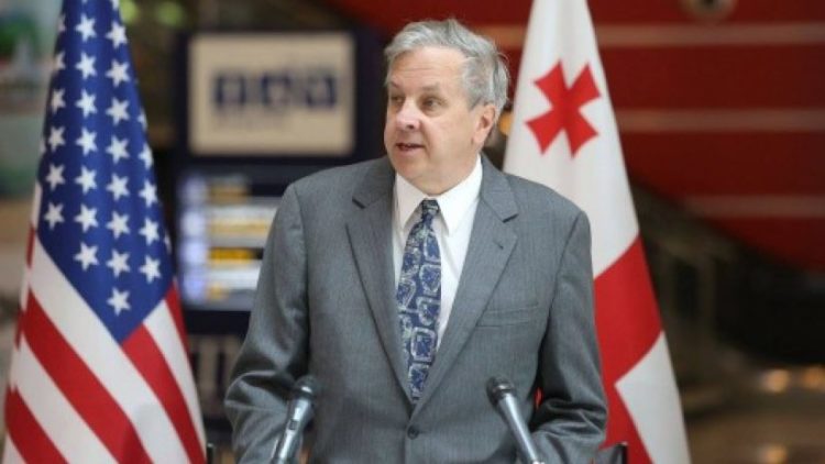 როგორ შეიძლება მიულოცო შეთანხმება, რომელიც რუსულ ოკუპაციას ამტკიცებს? -იან კელი