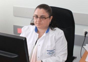 ინფექციონისტი – საახალწლოდ შეზღუდვების მოხსნაზე: ჯობდა, საერთოდ არ ჩაკეტილიყო დაწესებულებები და ადამიანებს თანდათან ევლოთ მაღაზიებში