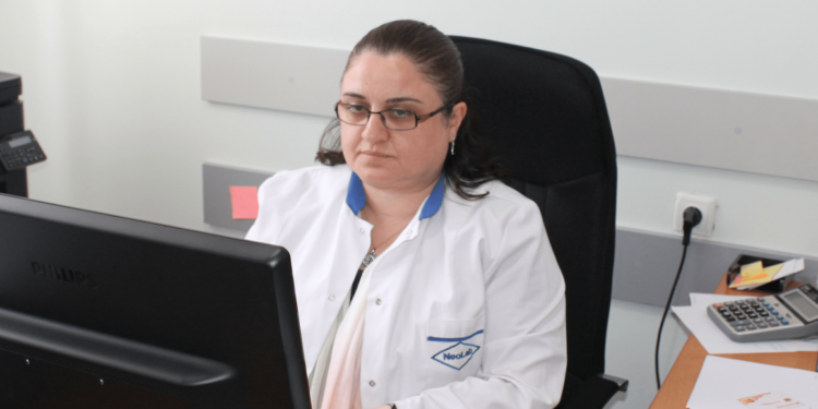 ინფექციონისტი – საახალწლოდ შეზღუდვების მოხსნაზე: ჯობდა, საერთოდ არ ჩაკეტილიყო დაწესებულებები და ადამიანებს თანდათან ევლოთ მაღაზიებში