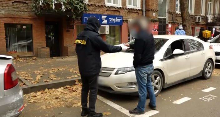 შსს – პოლიციამ  კოვიდინფიცირებული ტაქსის მძღოლი დააჯარიმა – ინფიცირებულ მძღოლს მგზავრები სისტემატურად გადაჰყავდა